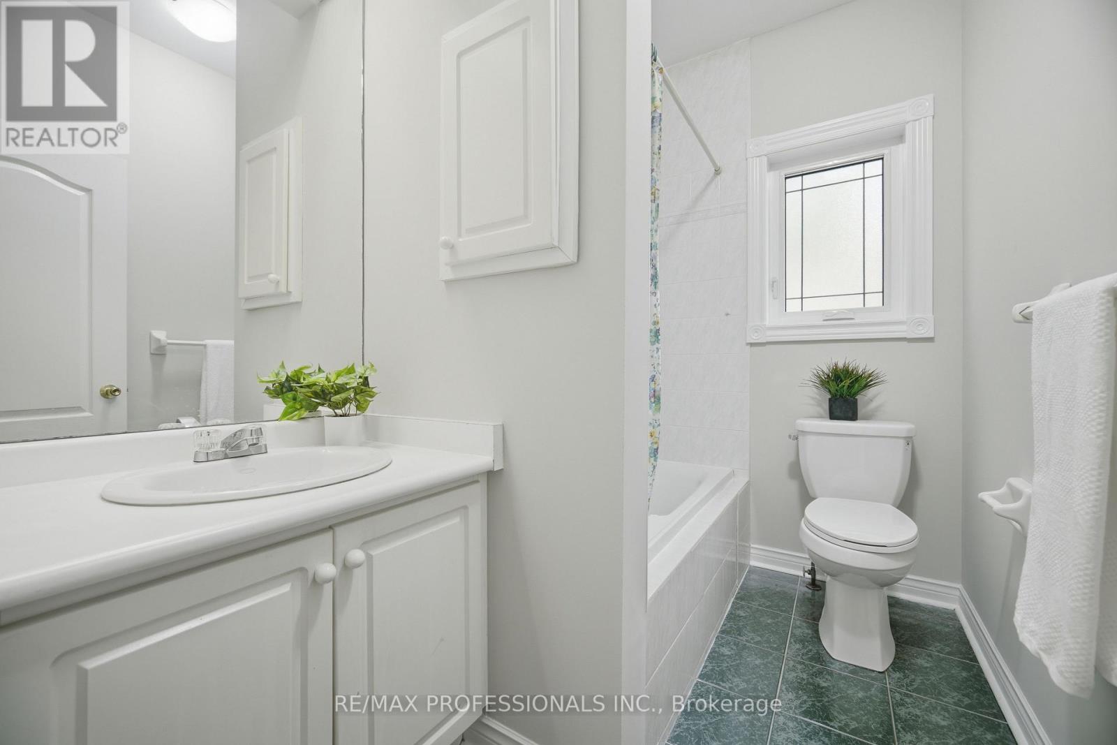 8 Piper Court, Vaughan, ON photo 23