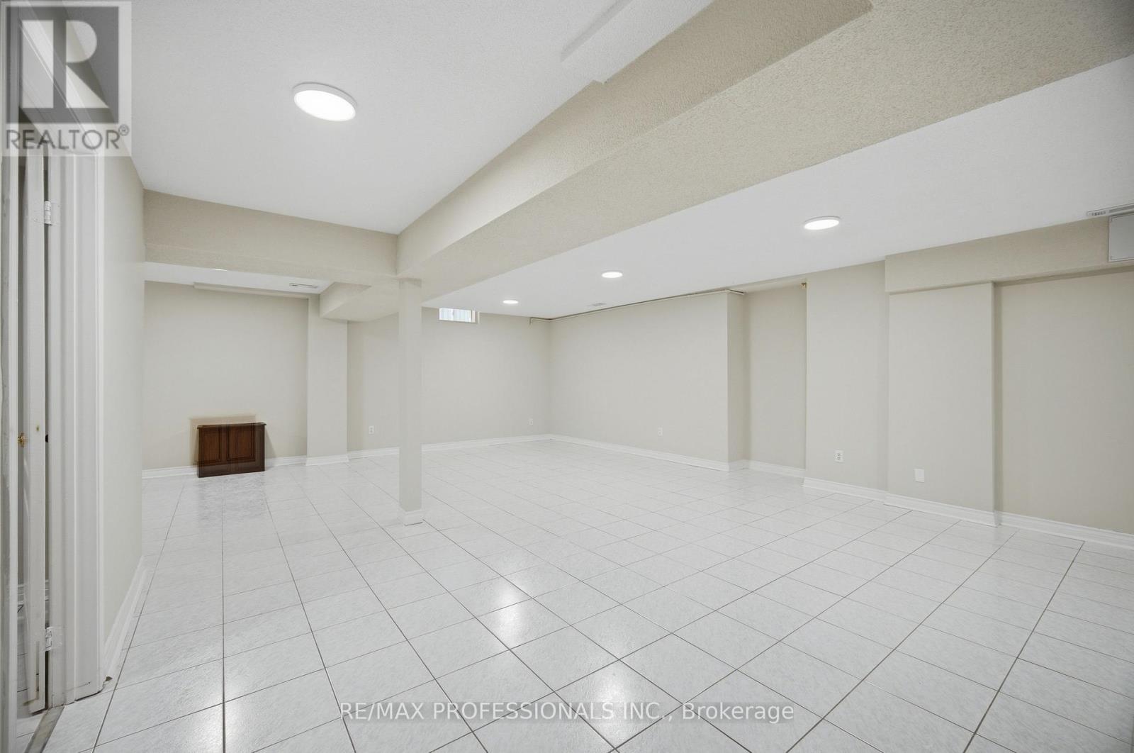 8 Piper Court, Vaughan, ON photo 33