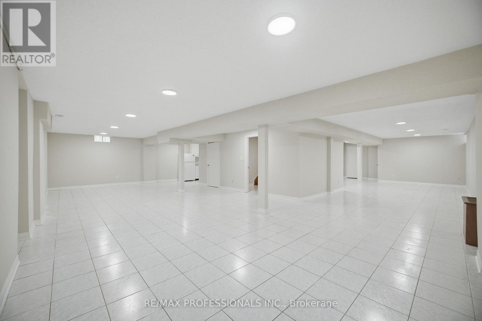 8 Piper Court, Vaughan, ON photo 35