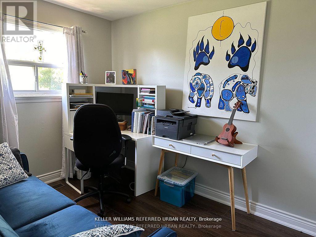 MAIN - 30 COLLINS CRESCENT, Aurora (Aurora Heights) — photo 12