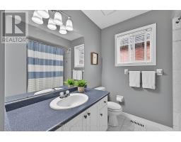 378 Marble Place, Newmarket, ON L3X2P1 Photo 12