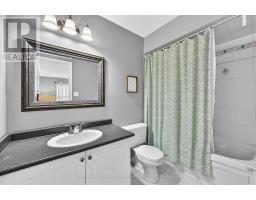 378 Marble Place, Newmarket, ON L3X2P1 Photo 9