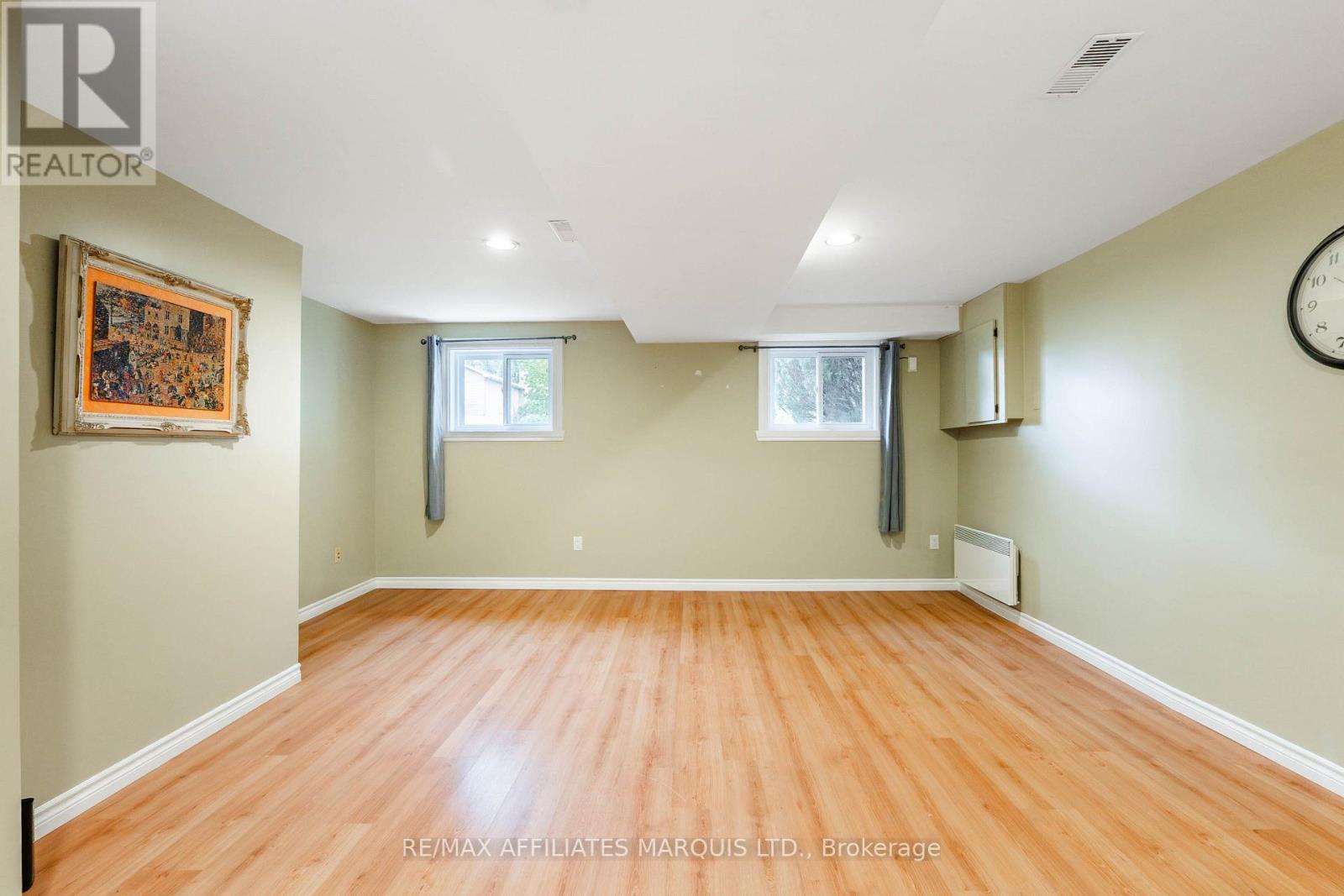 361 Angela Crescent — photo 28