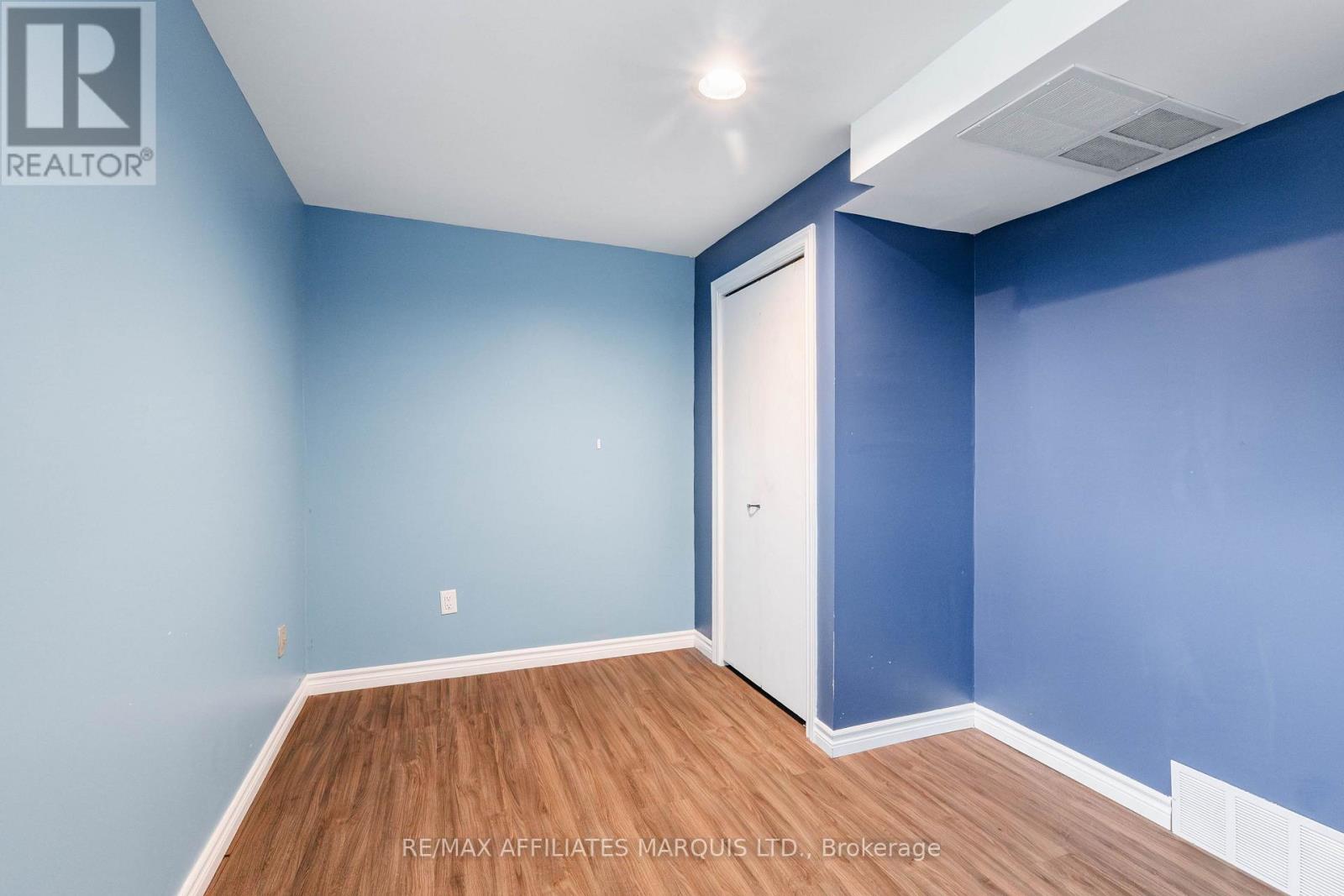 361 Angela Crescent — photo 30