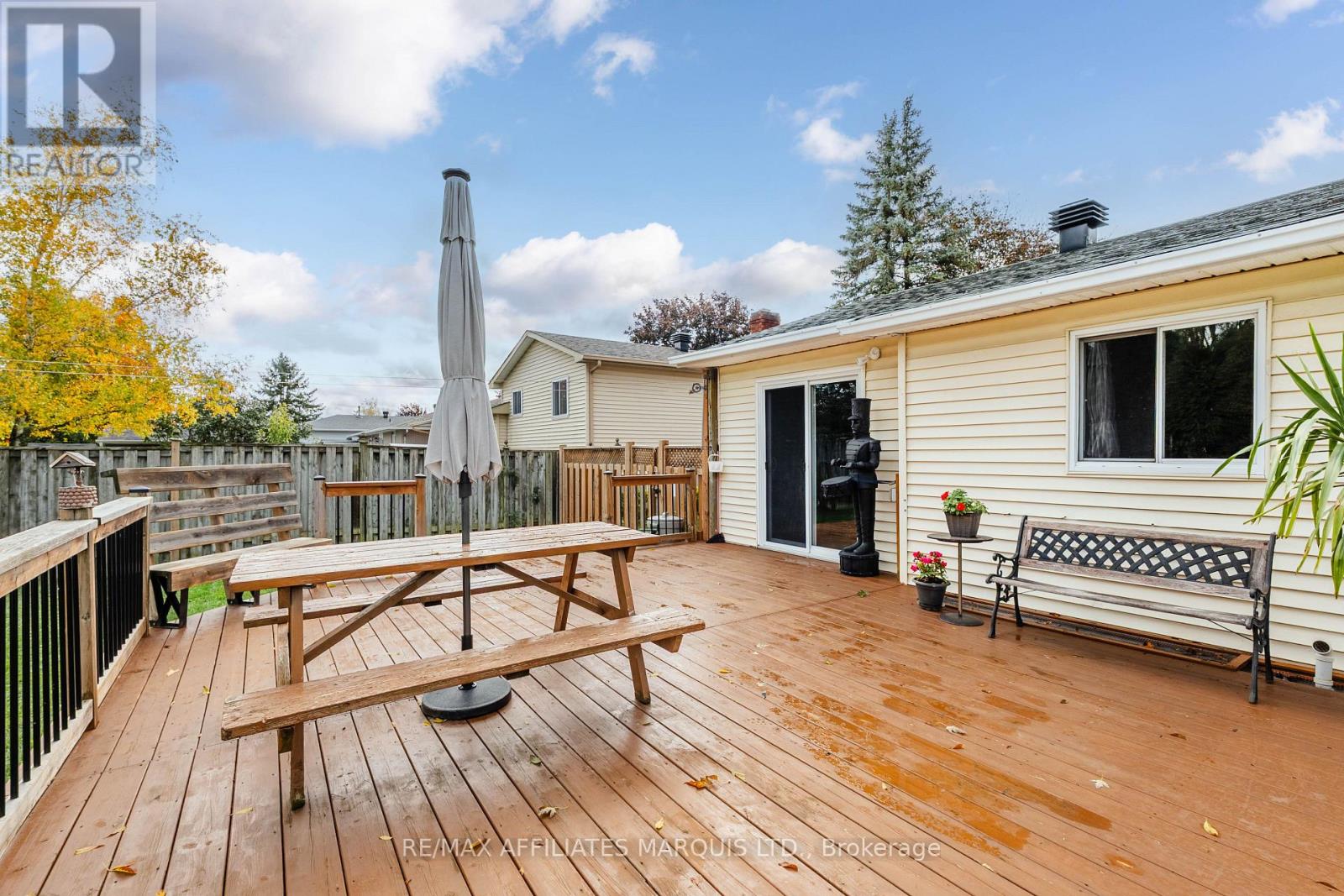 361 Angela Crescent — photo 42