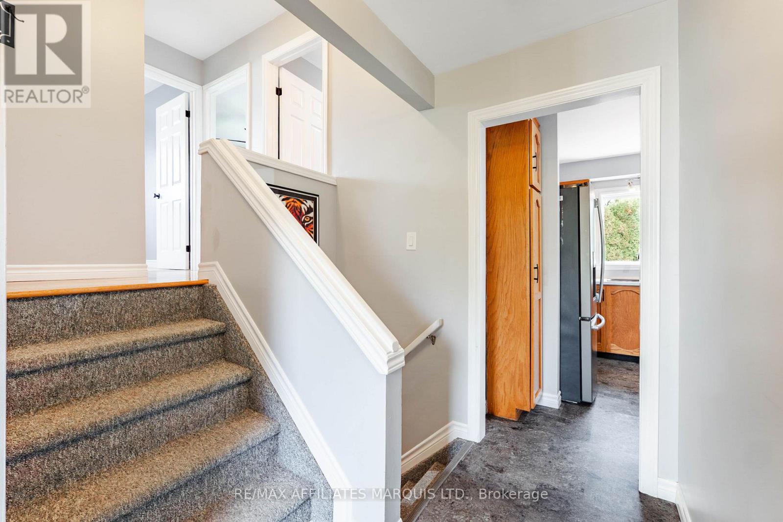 361 ANGELA CRESCENT - 7