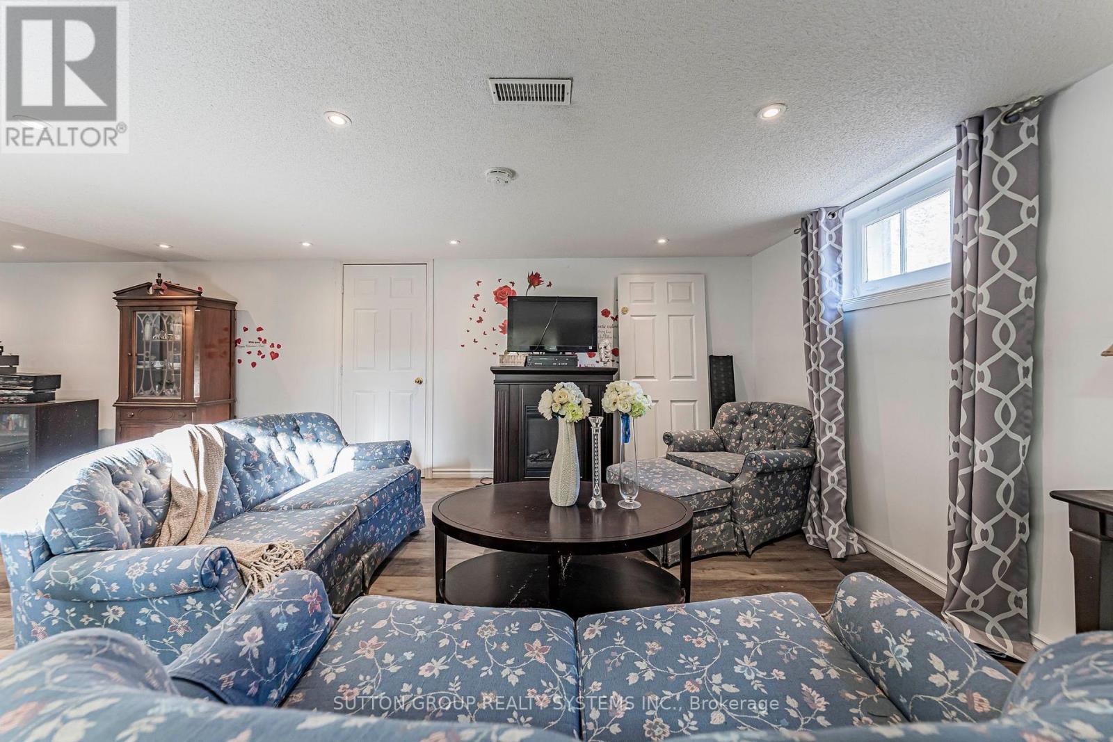 22 Arletta Street, Halton Hills, ON photo 32