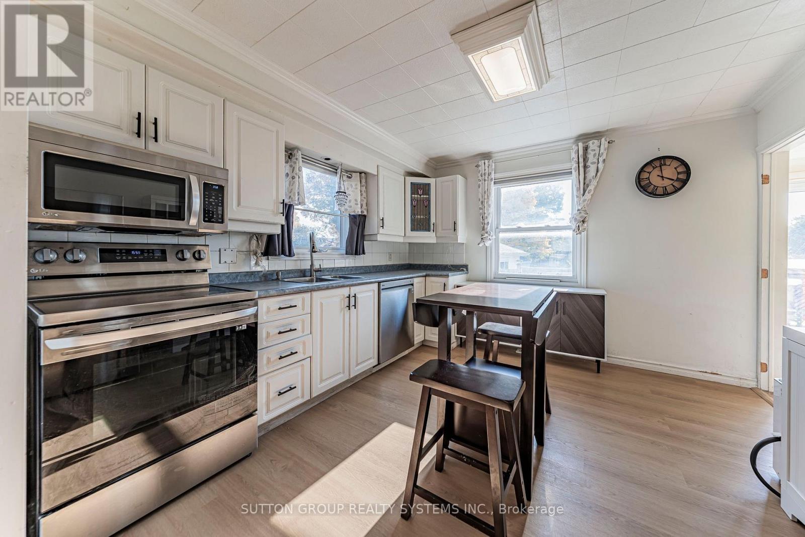 22 Arletta Street, Halton Hills, ON photo 8