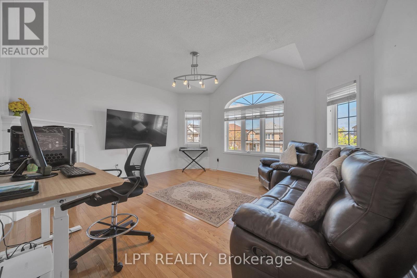 83 River Rock Crescent — photo 25