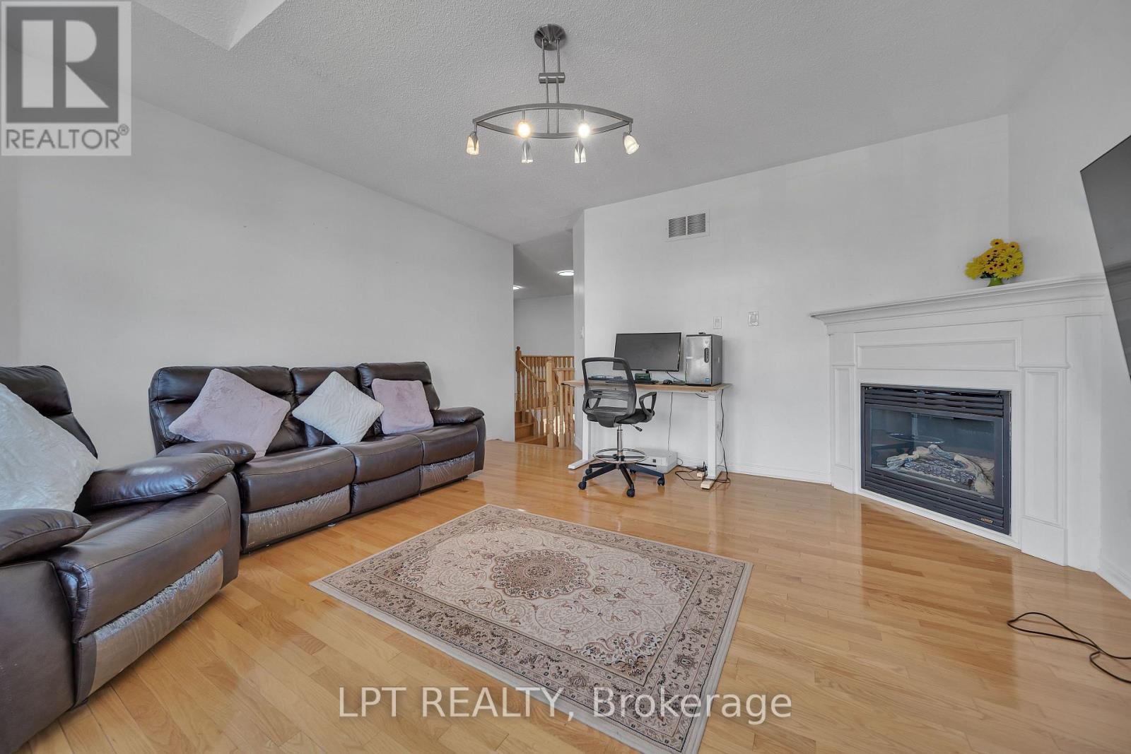 83 River Rock Crescent — photo 28