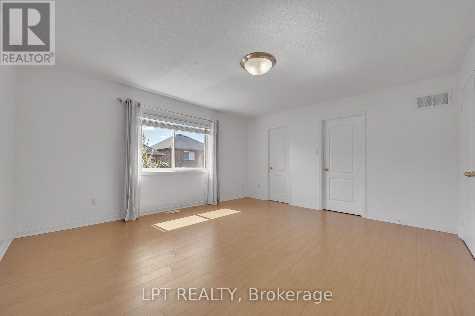 83 River Rock Crescent — photo 30