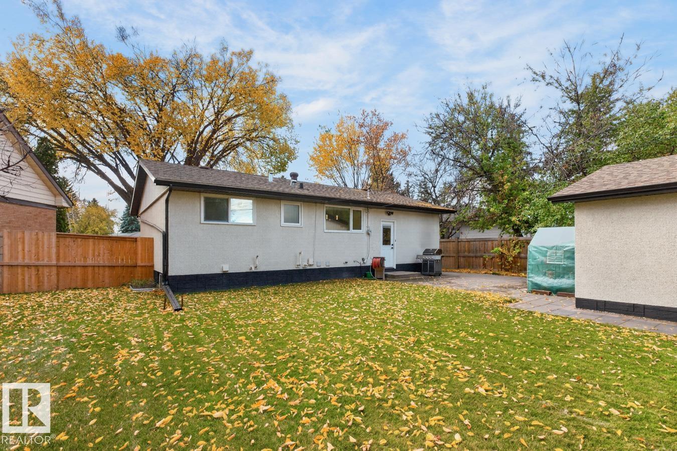 7404 92 AV NW - 35