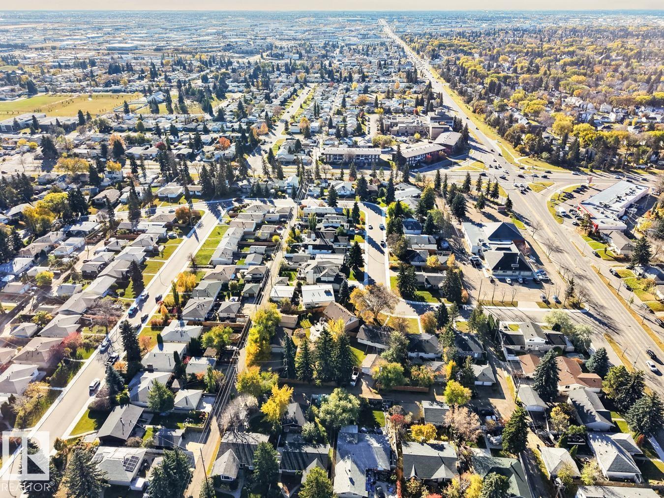 7404 92 AV NW - 45