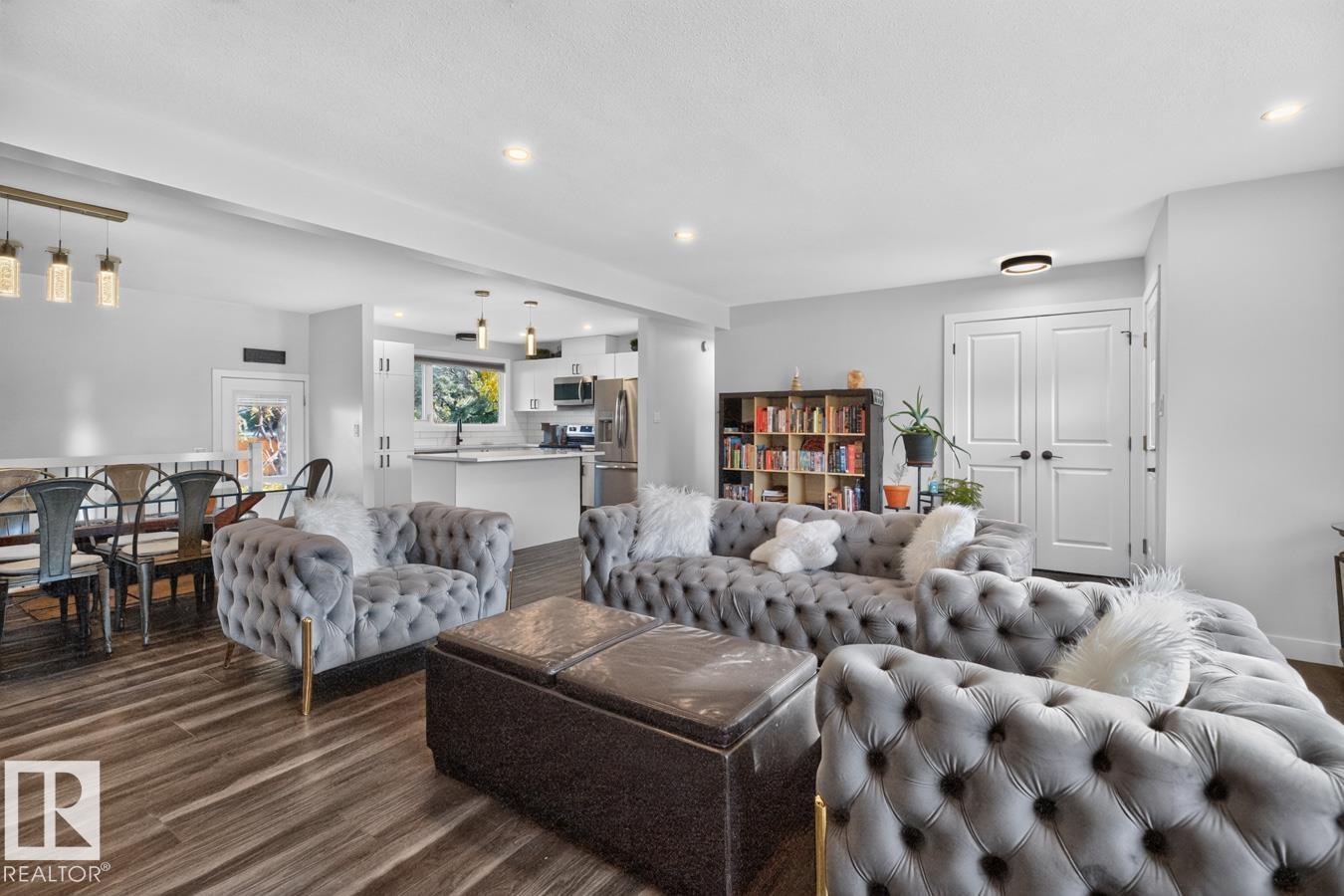 7404 92 AV NW - 7