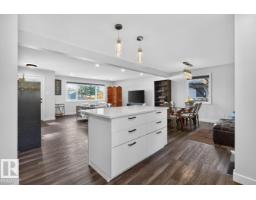7404 92 Av Nw, Edmonton, AB T6B6B0 Photo 11