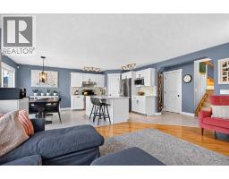 Bedroom - 38 Somerside Crescent Sw, Calgary, AB T2Y4G8 Photo 10