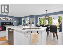 38 Somerside Crescent Sw, Calgary, AB T2Y4G8 Photo 16
