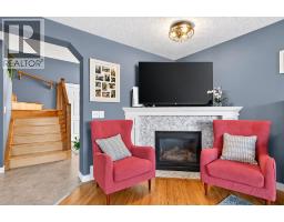4pc Bathroom - 38 Somerside Crescent Sw, Calgary, AB T2Y4G8 Photo 7