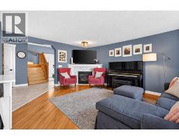 4pc Bathroom - 38 Somerside Crescent Sw, Calgary, AB T2Y4G8 Photo 6