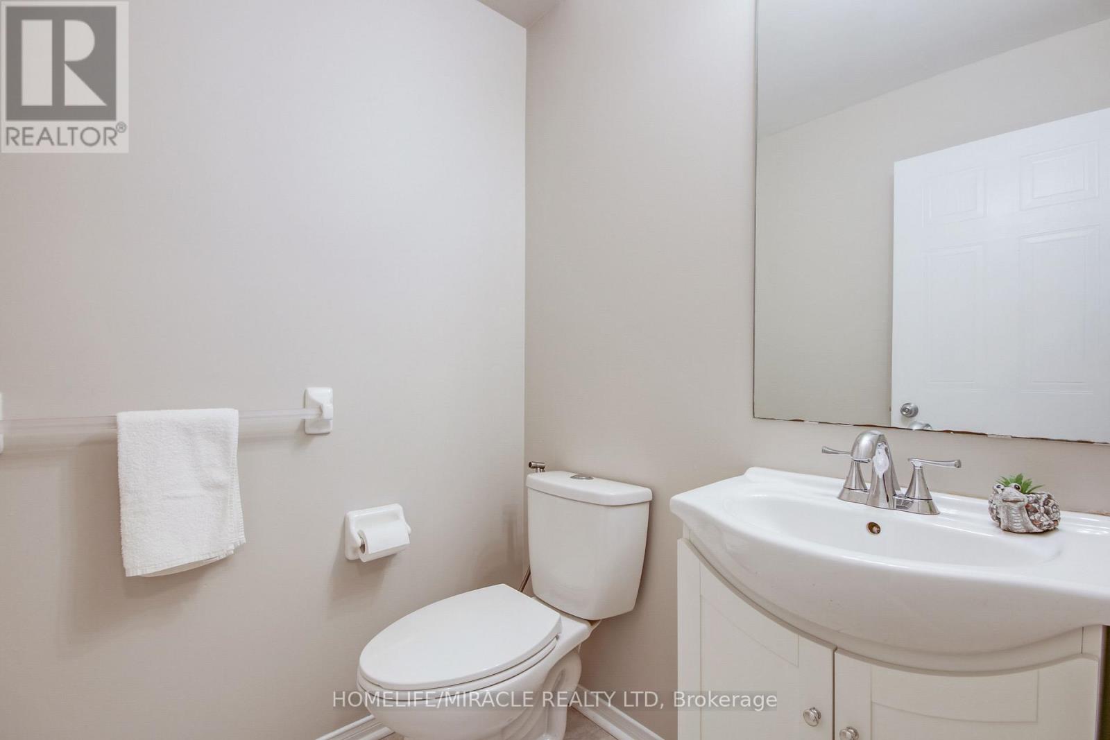 1827 BLOOM CRESCENT, London North (North C) — photo 12