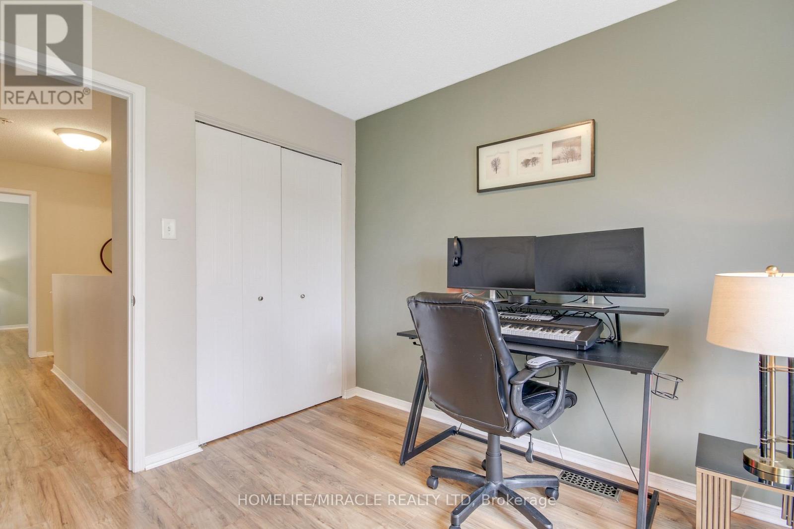 1827 Bloom Crescent — photo 16