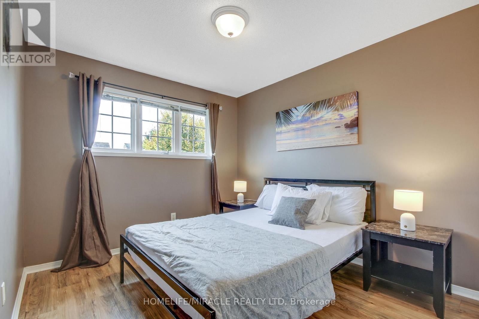 1827 Bloom Crescent — photo 18