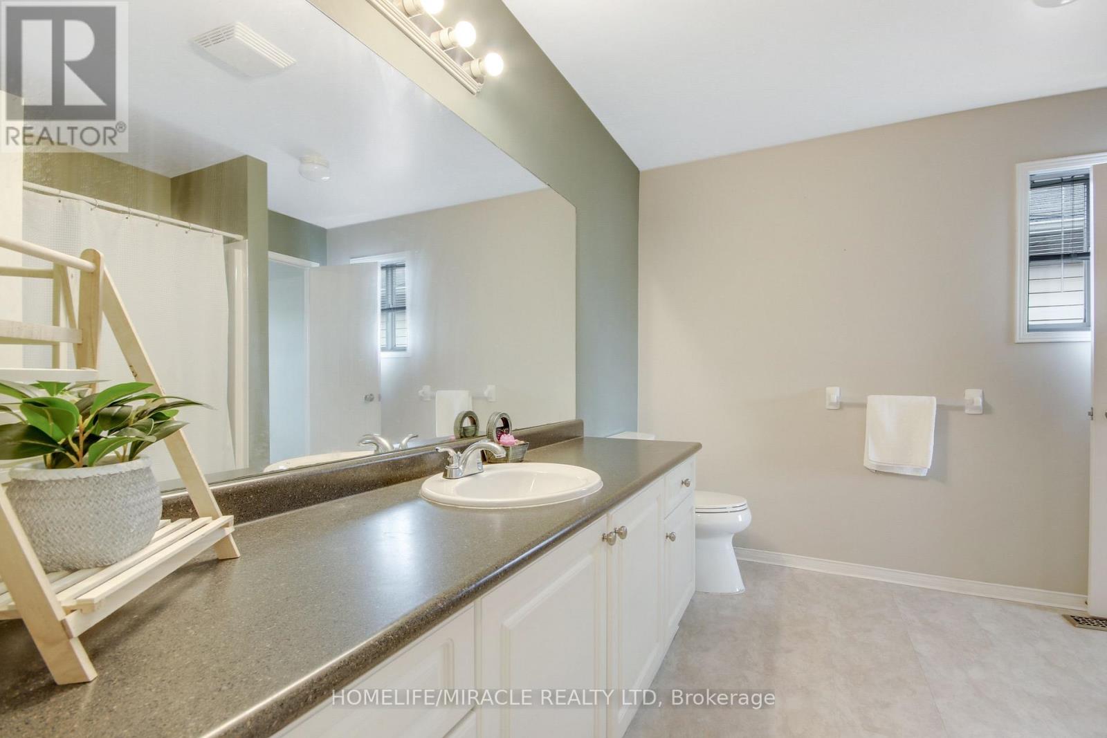 1827 Bloom Crescent — photo 21