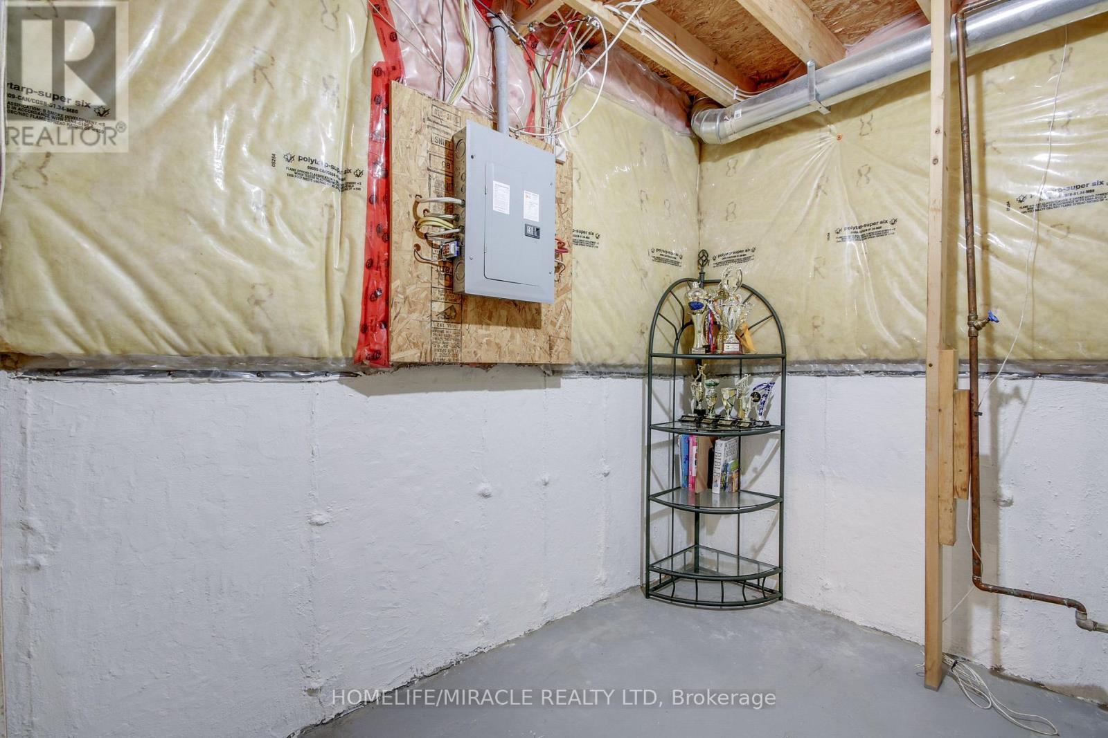 1827 Bloom Crescent — photo 23