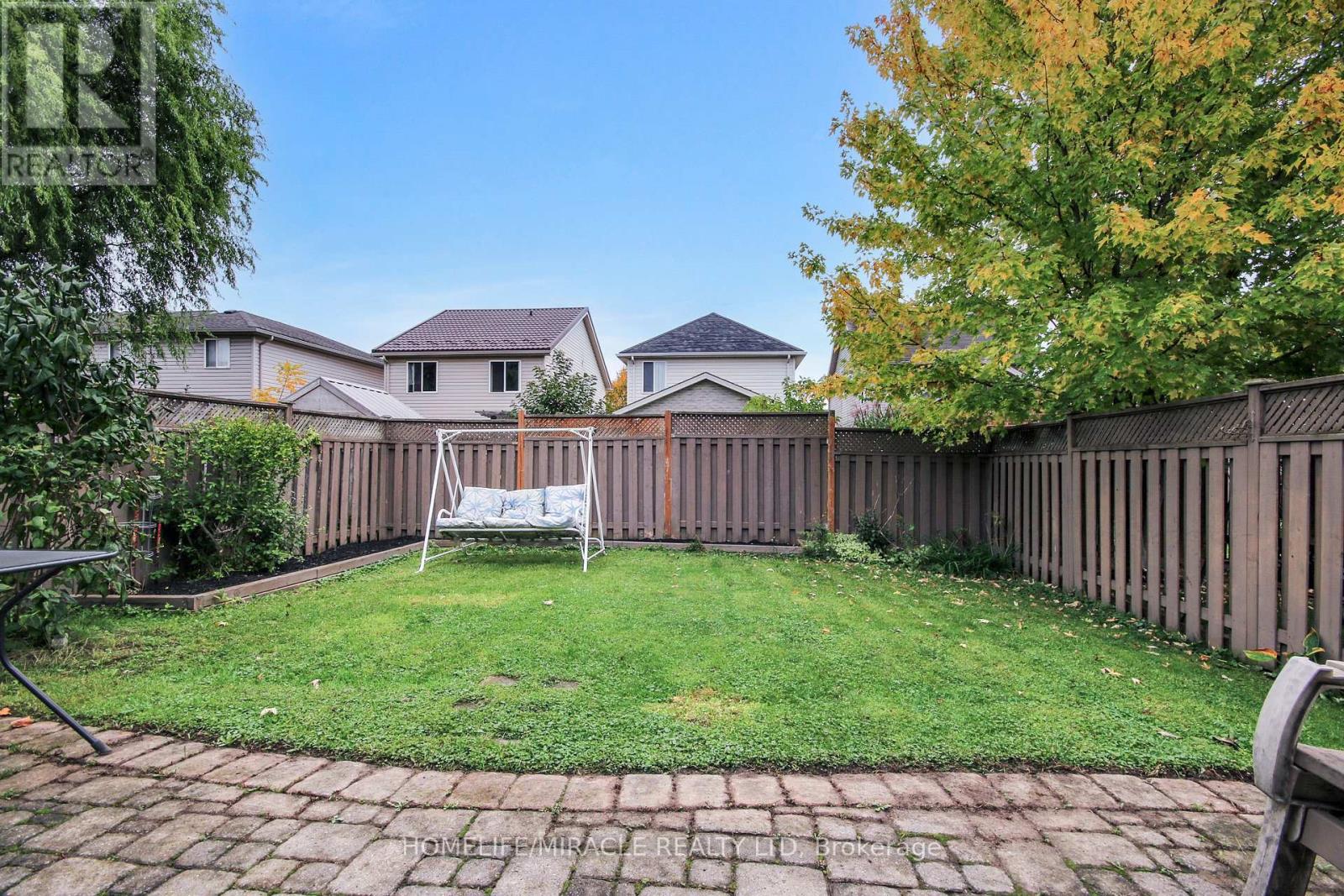 1827 Bloom Crescent — photo 24