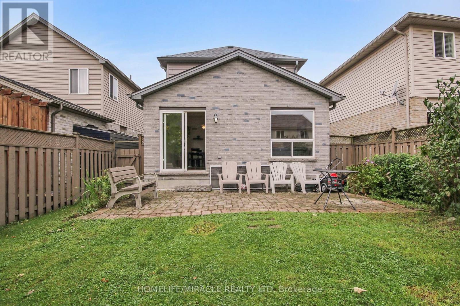 1827 Bloom Crescent — photo 25