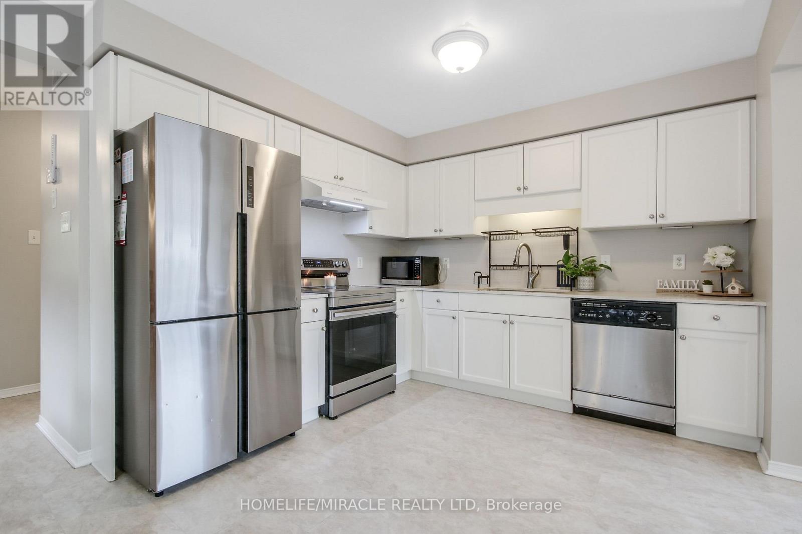 1827 BLOOM CRESCENT, London North (North C) — photo 9
