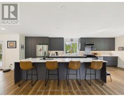 400 Raymond Road, Muskoka Lakes, ON P1L1X4 Photo 10