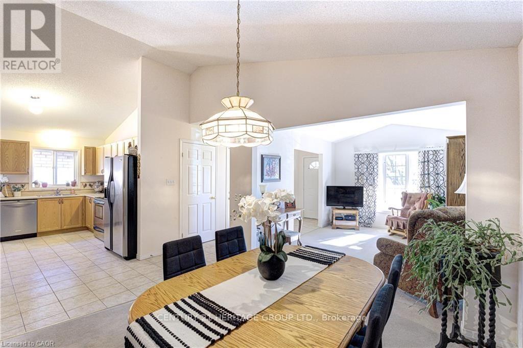 78 SULMONA DRIVE, Hamilton (Broughton) — photo 3