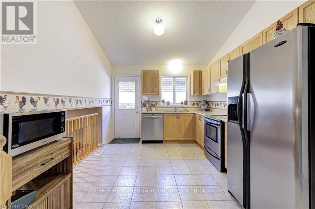 78 SULMONA DRIVE, Hamilton (Broughton) — photo 8