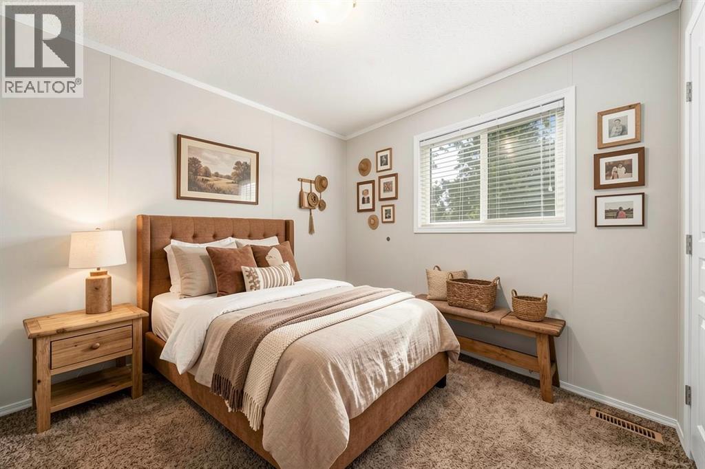 144 Birch Street W, Brooks — photo 30