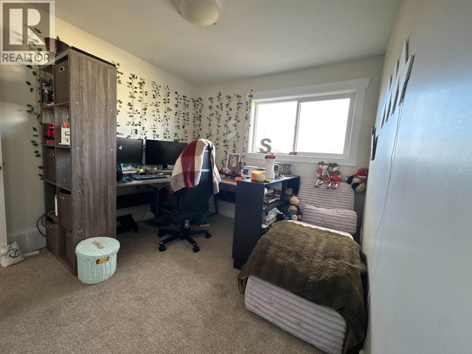 8618 74 STREET - 11