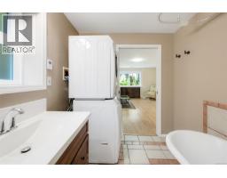 8508 Emard Terr, North Saanich, BC V8L1K3 Photo 44