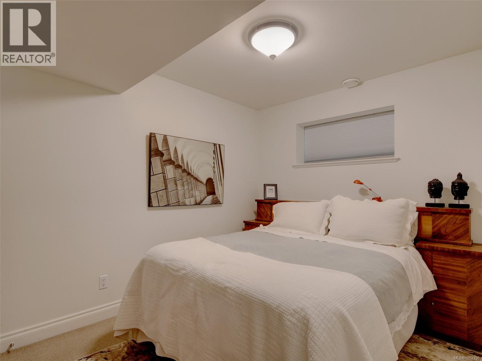 134 Clarence St - 41