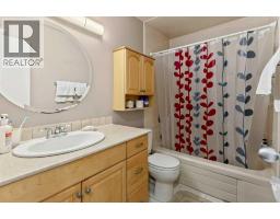 28, 76 Cedardale Crescent SW - photo 16