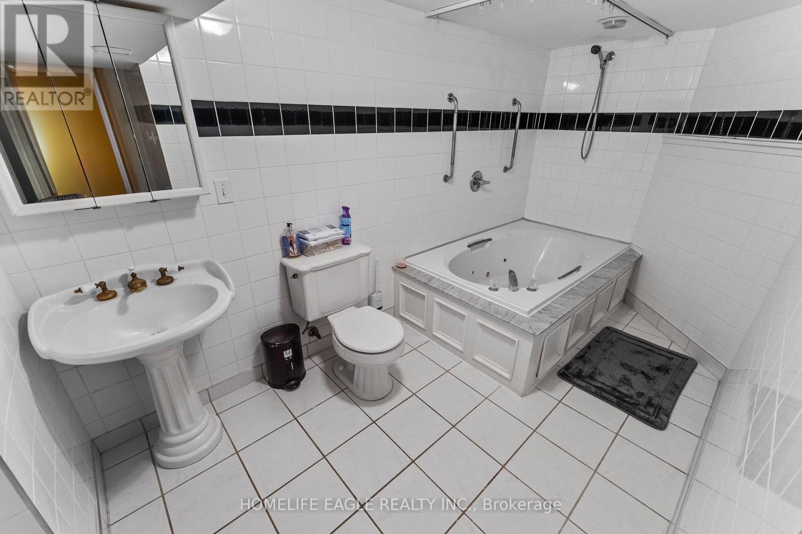 82 Roberson Drive — photo 39