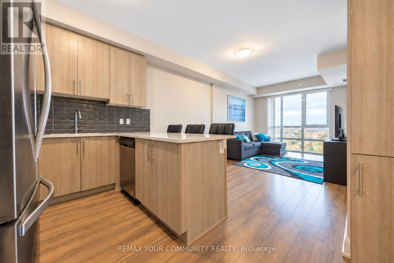 #907 55 YORKLAND BOULEVARD - 10