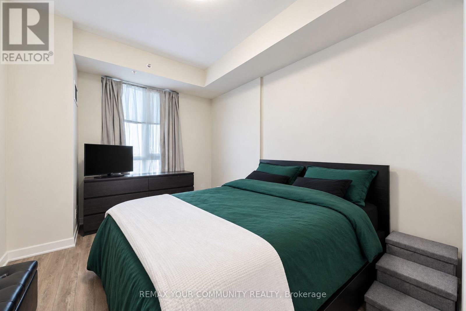 #907 55 YORKLAND BOULEVARD - 13