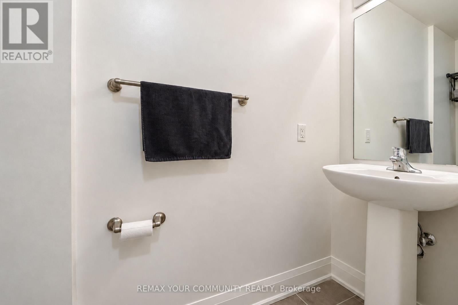55 Yorkland Boulevard — photo 17