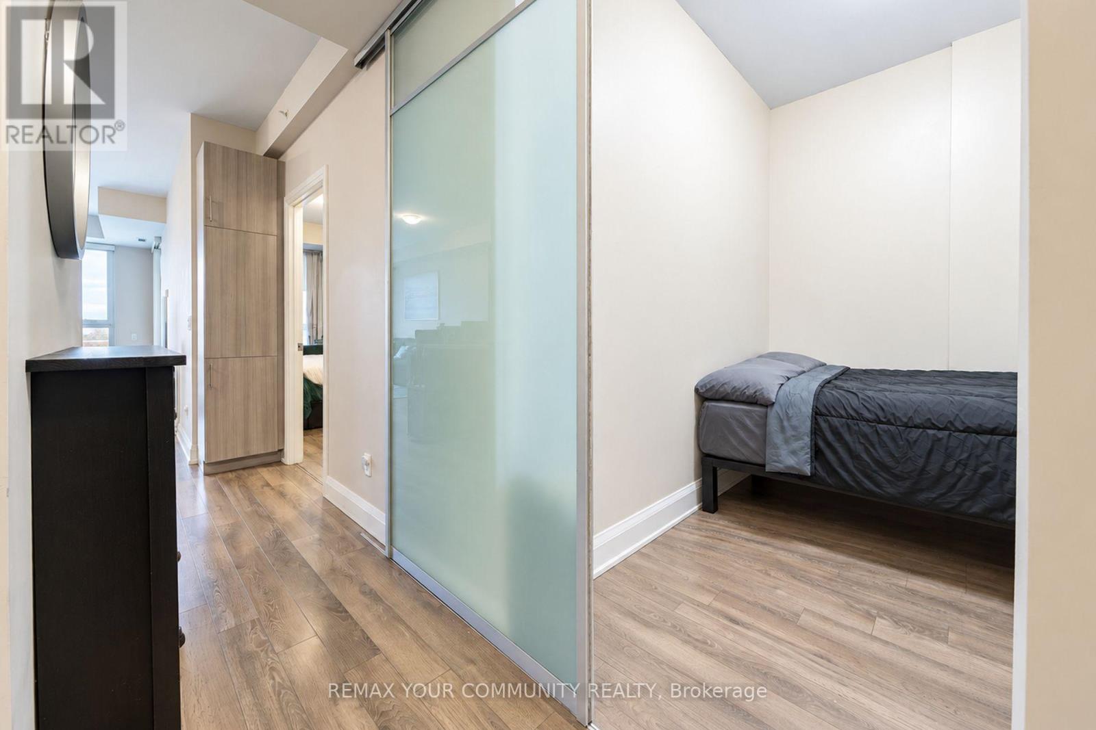 #907 55 YORKLAND BOULEVARD - 16