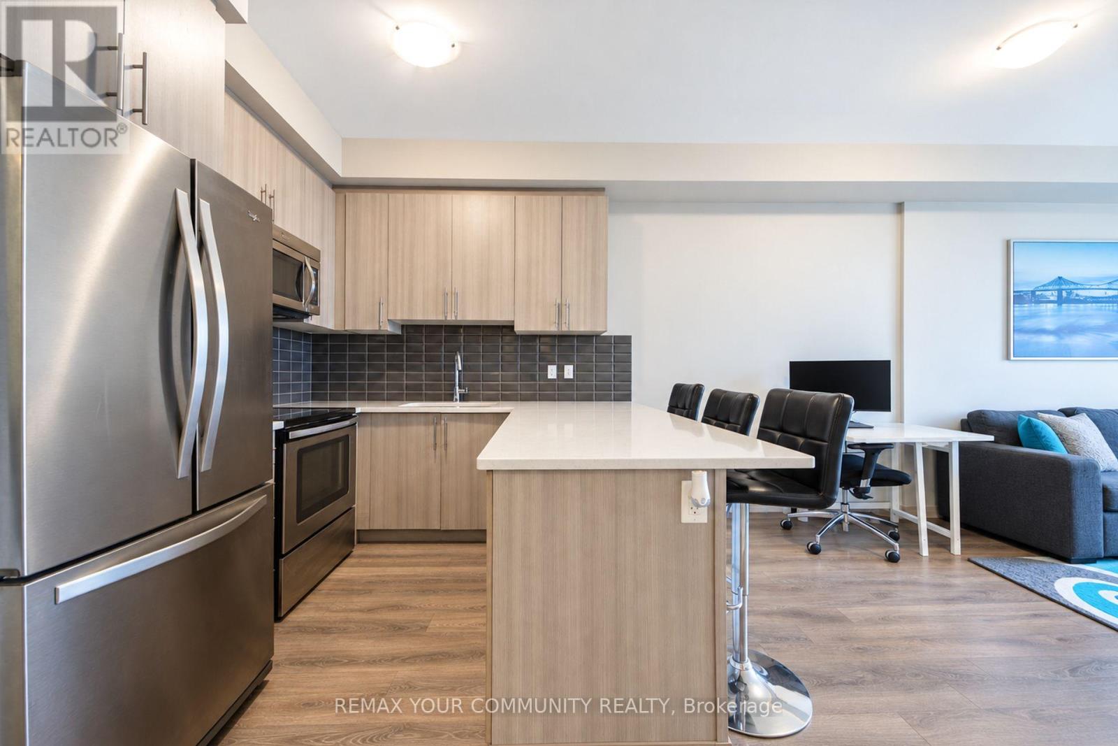 #907 55 YORKLAND BOULEVARD - 9