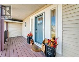 Family room - 249 Chinook Drive, Cochrane, AB T4C1E4 Photo 6