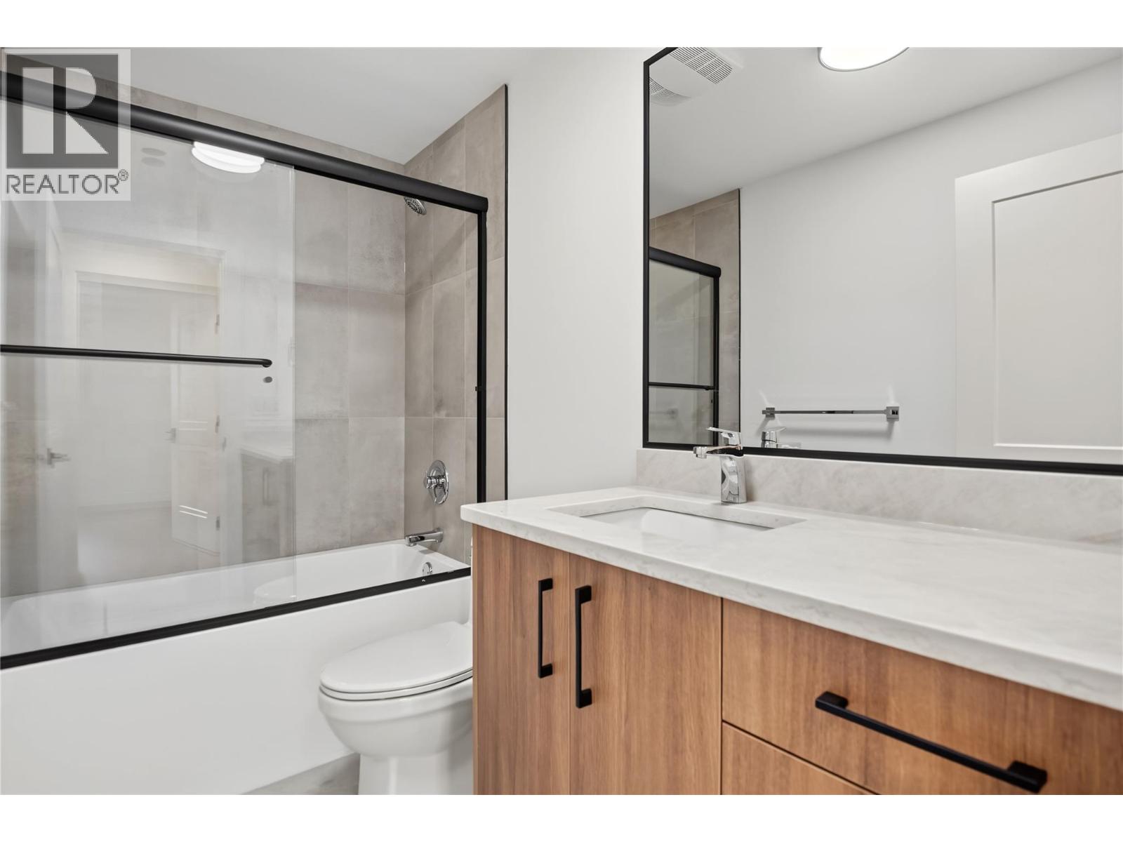 302 Sumac Road W - 11