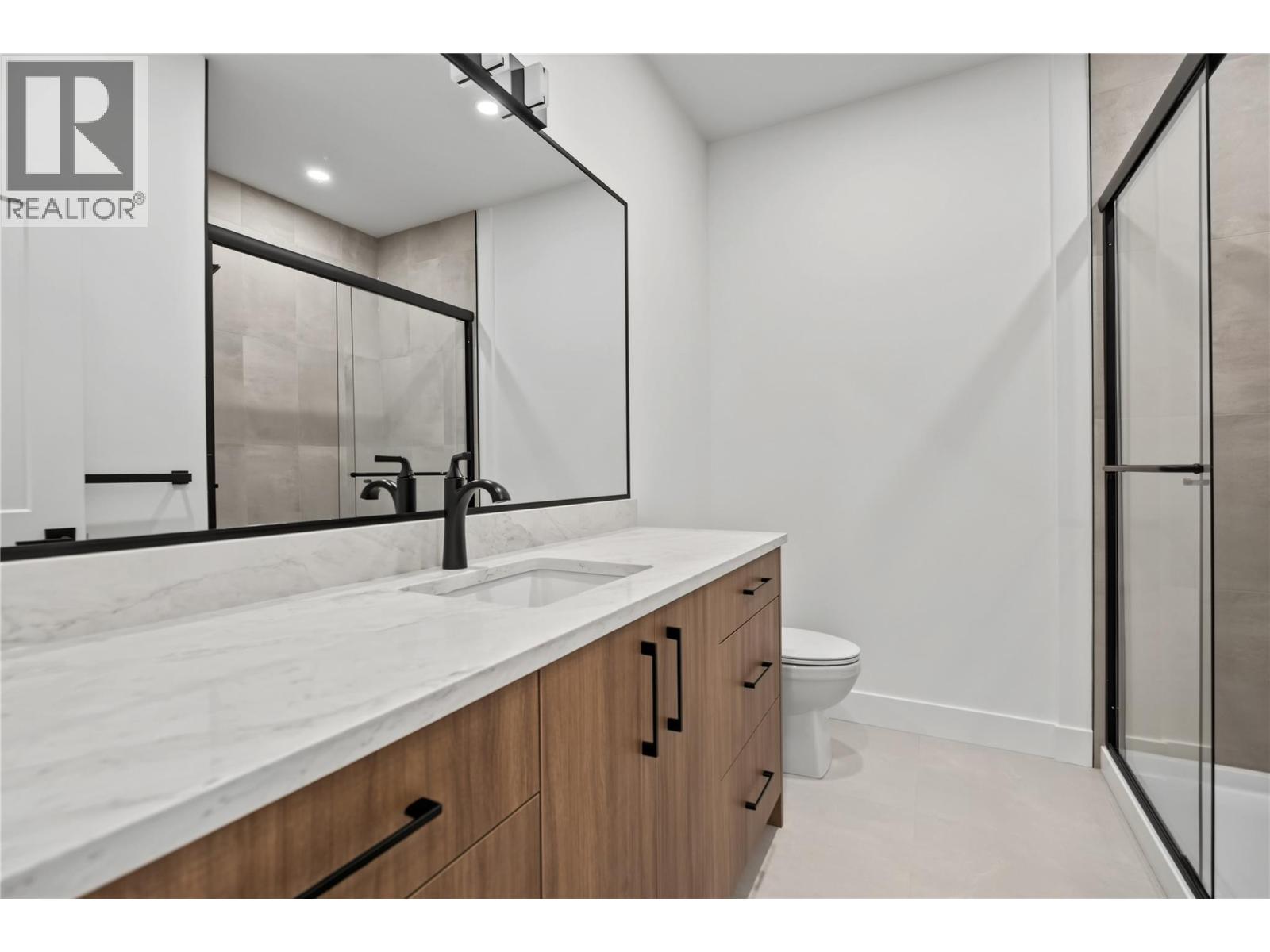 302 Sumac Road W - 23