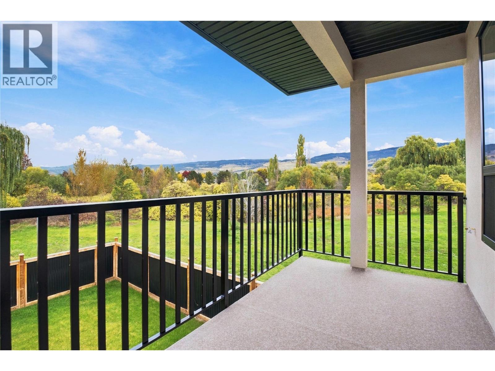 302 Sumac Road W - 30