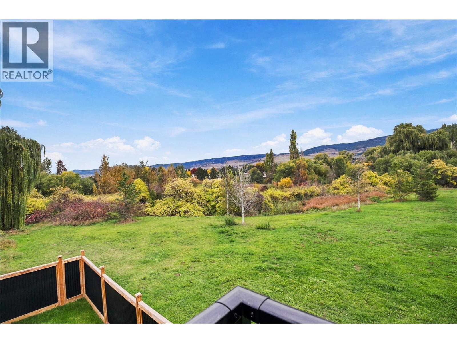 302 Sumac Road W - 32